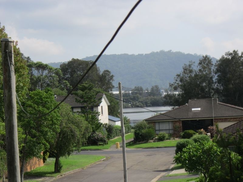 9 Shoreview Close, Point Clare NSW 2250