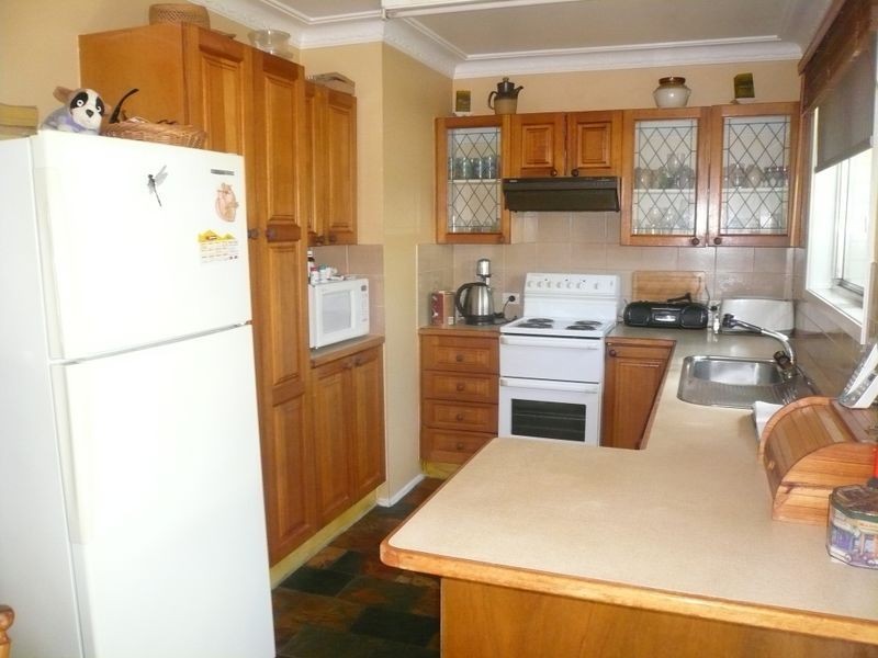 22 Golden Avenue, Point Clare NSW 2250