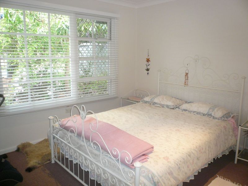 284 Avoca Drive, Green Point NSW 2251