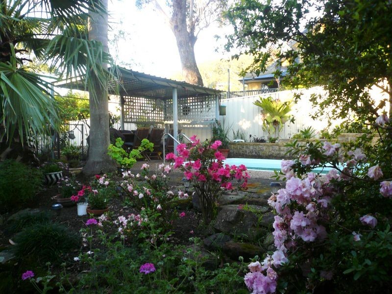 284 Avoca Drive, Green Point NSW 2251