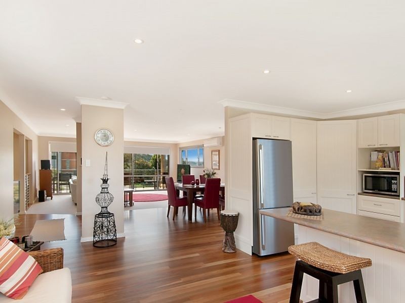 12 Penang Street, Point Clare NSW 2250