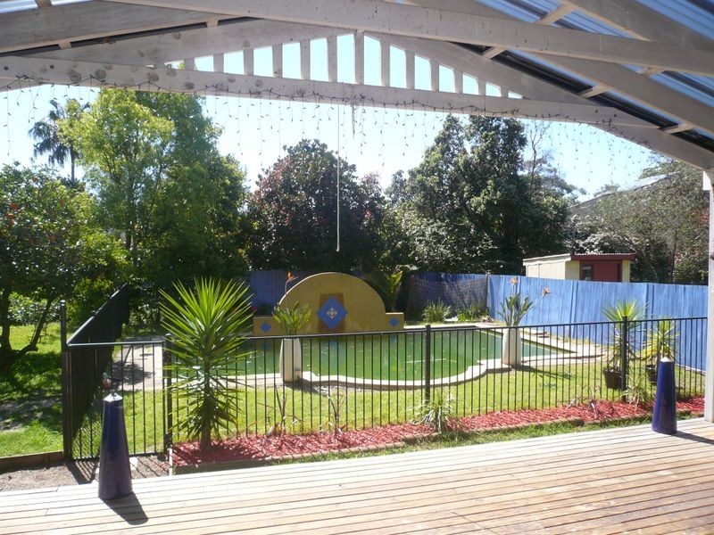 208 Brisbane Water Drive, Point Clare NSW 2250