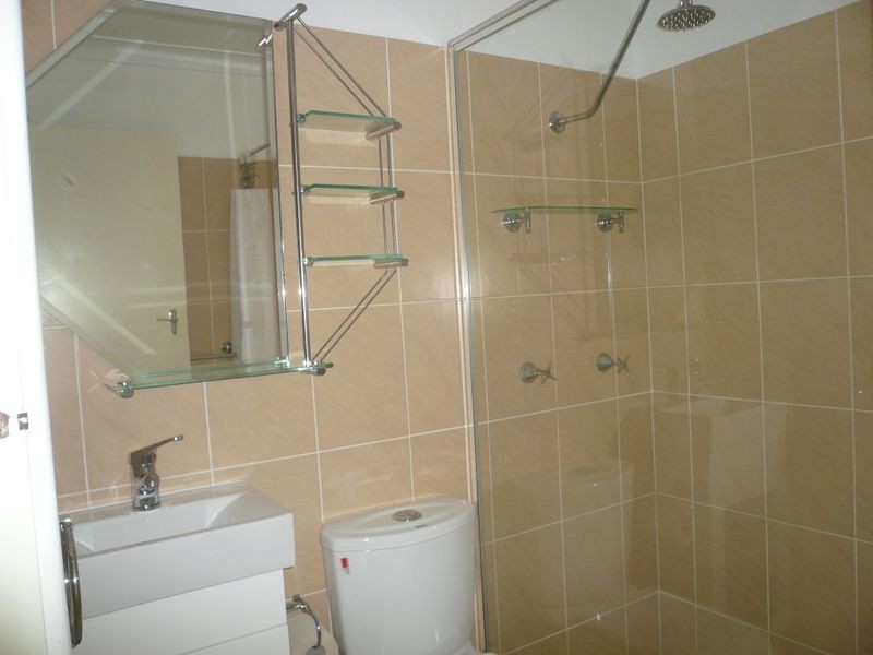 208 Brisbane Water Drive, Point Clare NSW 2250