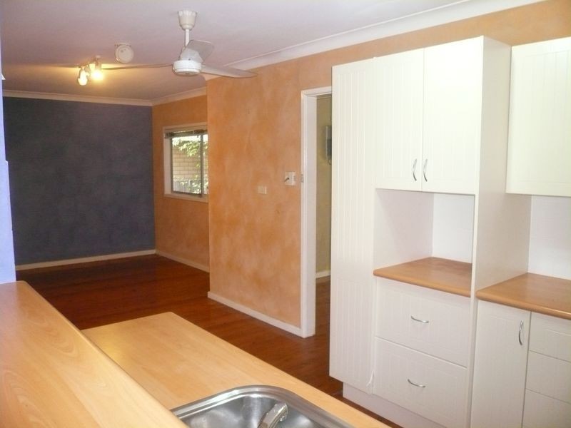 208 Brisbane Water Drive, Point Clare NSW 2250