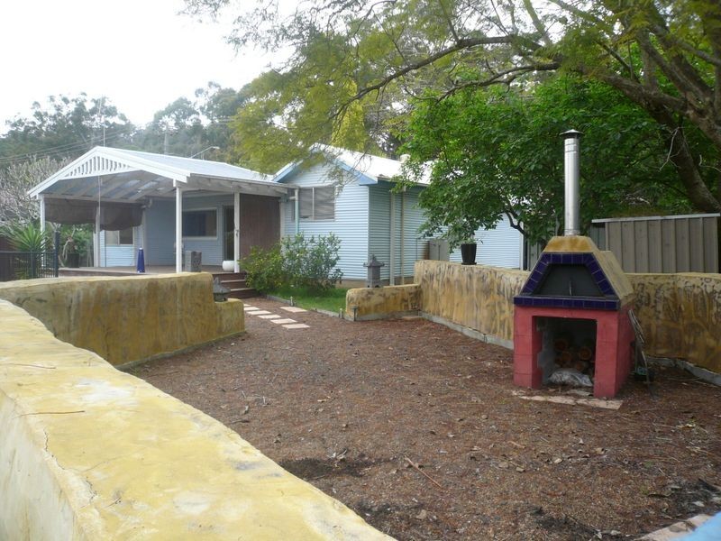 208 Brisbane Water Drive, Point Clare NSW 2250