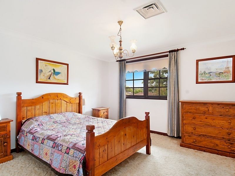 25 Bayline Drive, Point Clare NSW 2250