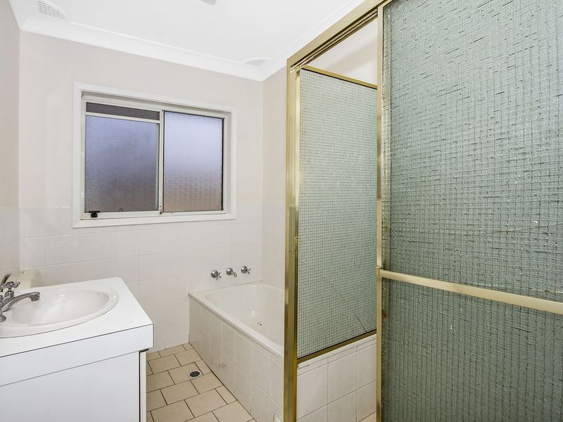 2/22 Henry Kendall Street, West Gosford NSW 2250