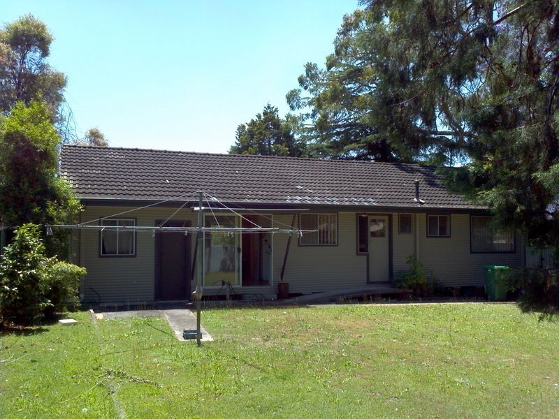 2 Sunshine Drive, Point Clare NSW 2250