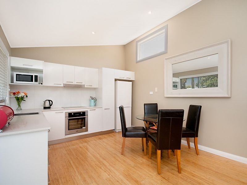 2/156a Brisbane Water Drive, Point Clare NSW 2250