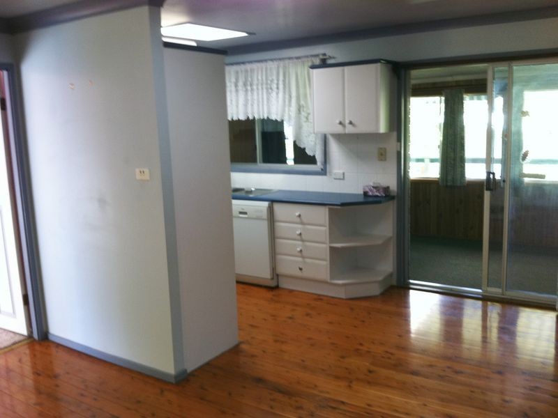 3 Hamish Crescent, Wyoming NSW 2250