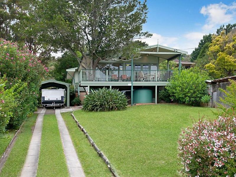 13 Margaret Street, Point Clare NSW 2250