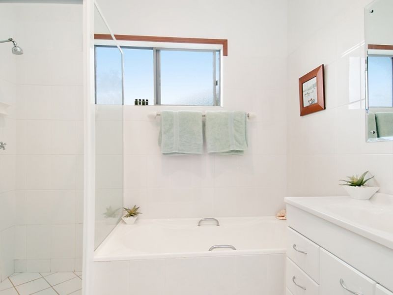 13 Margaret Street, Point Clare NSW 2250