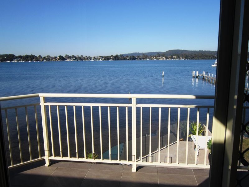 45 Kurrawa Avenue, Point Clare NSW 2250