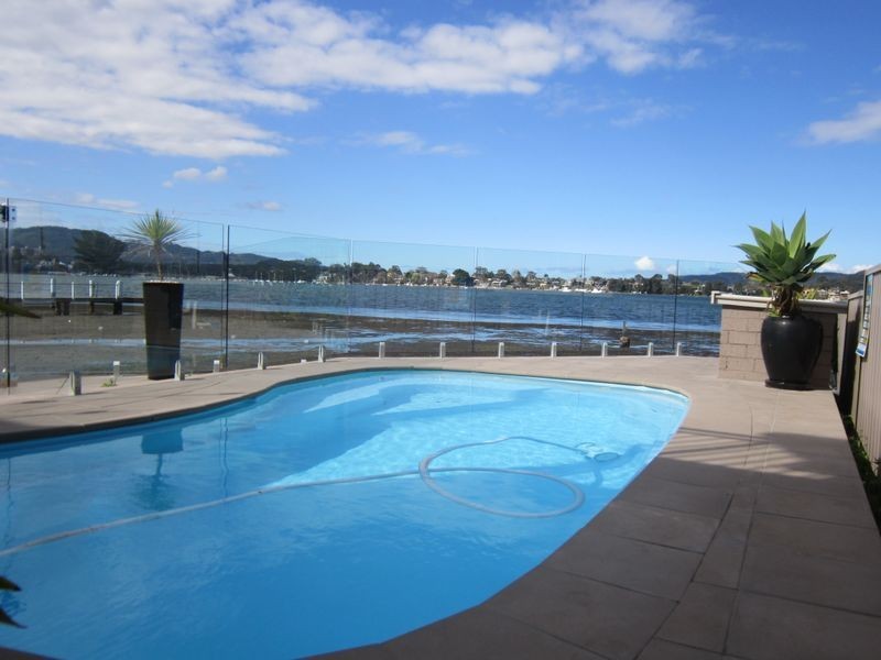 45 Kurrawa Avenue, Point Clare NSW 2250