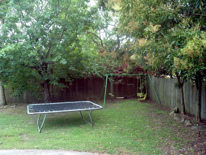17 Welwyn Grove, Point Clare NSW 2250