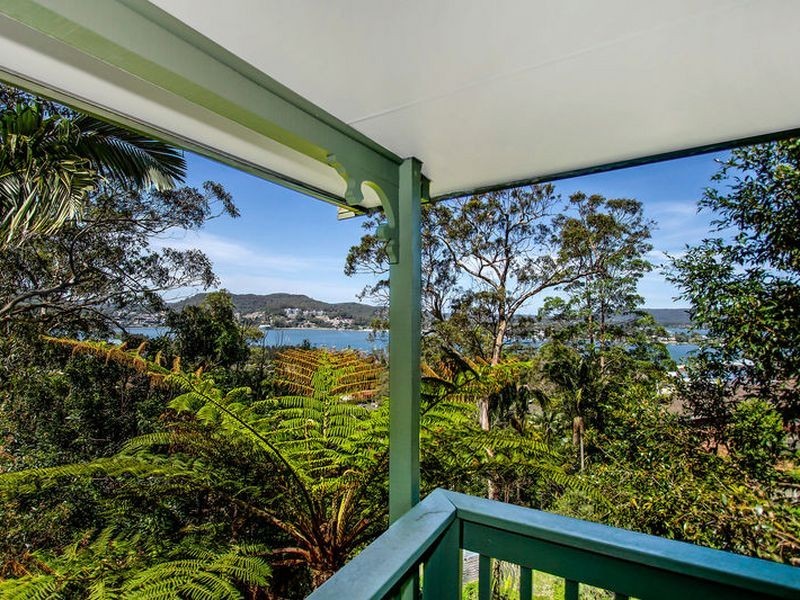 33 Penang Street, Point Clare NSW 2250