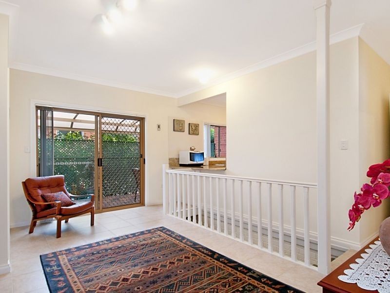 1/8 Scott Street, Point Clare NSW 2250