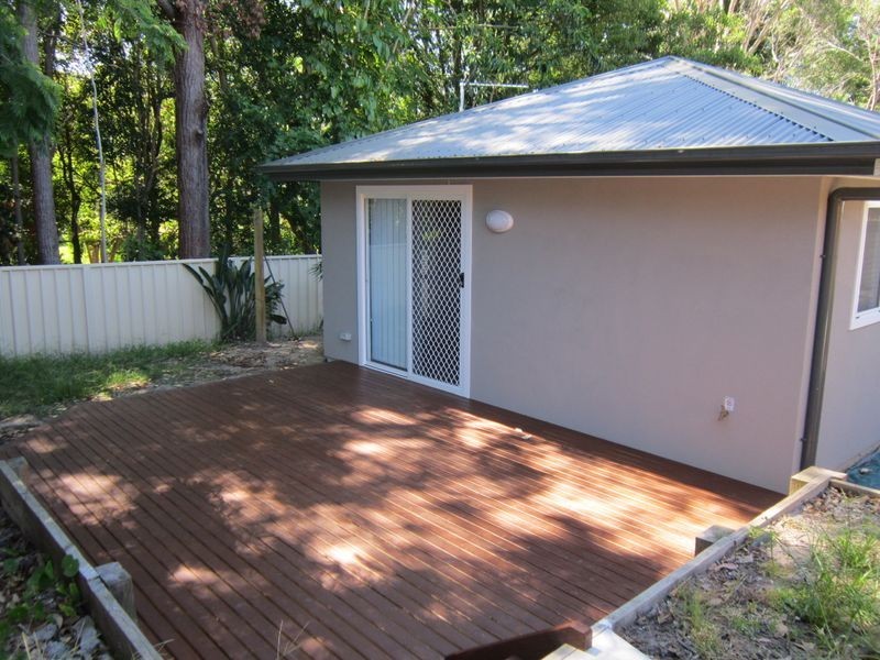 33a Golden Avenue, Point Clare NSW 2250