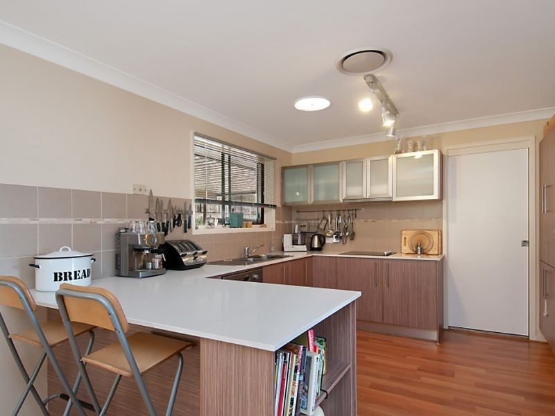 23 Henman Close, Point Clare NSW 2250