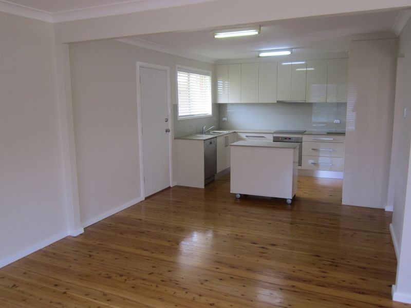 16 Sunnyside Avenue, Point Clare NSW 2250