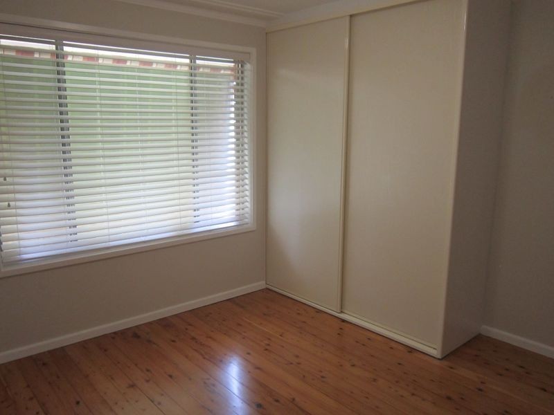 16 Sunnyside Avenue, Point Clare NSW 2250