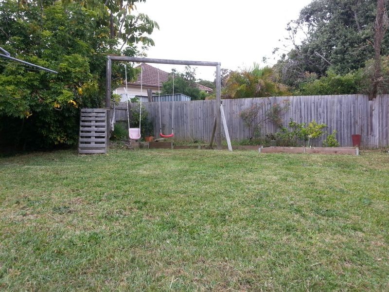 16 Sunnyside Avenue, Point Clare NSW 2250