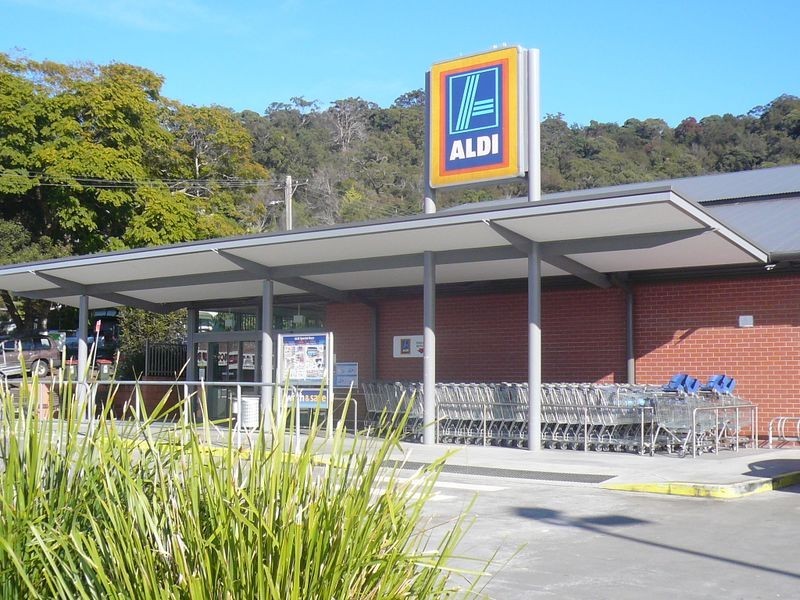 6 Takari Avenue, Point Clare NSW 2250