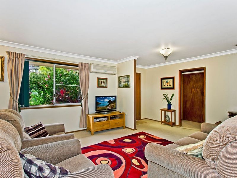 24 Tania Drive, Point Clare NSW 2250