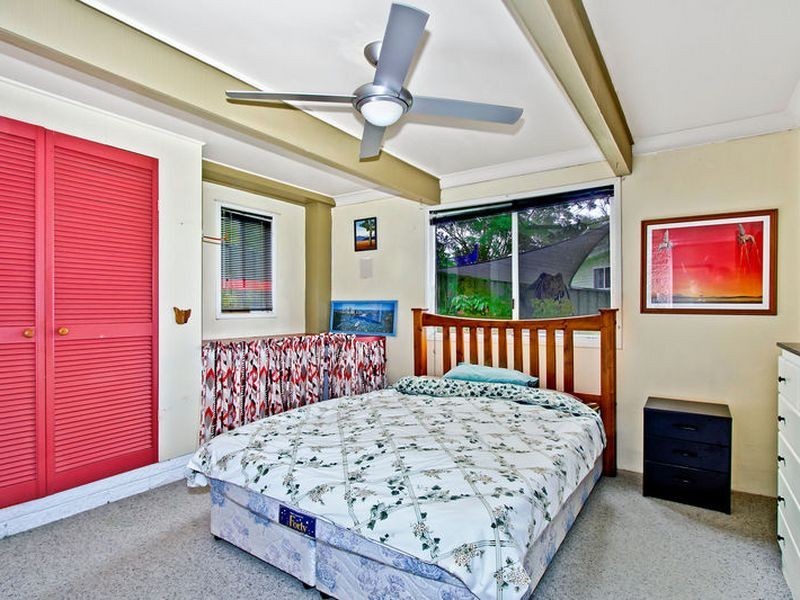 24 Tania Drive, Point Clare NSW 2250