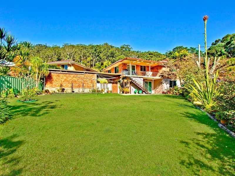 24 Tania Drive, Point Clare NSW 2250