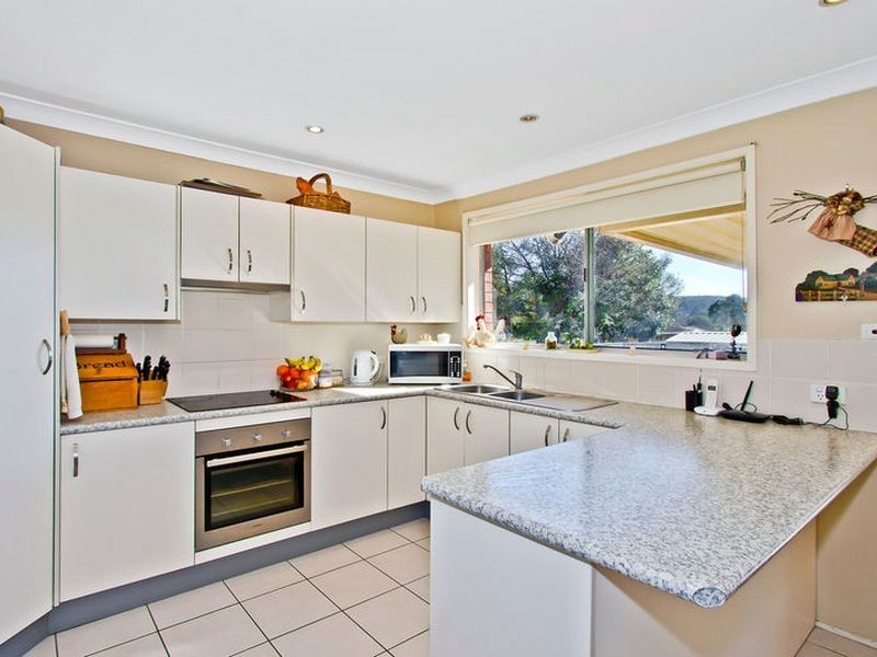 216 Brisbane Water Drive, Point Clare NSW 2250