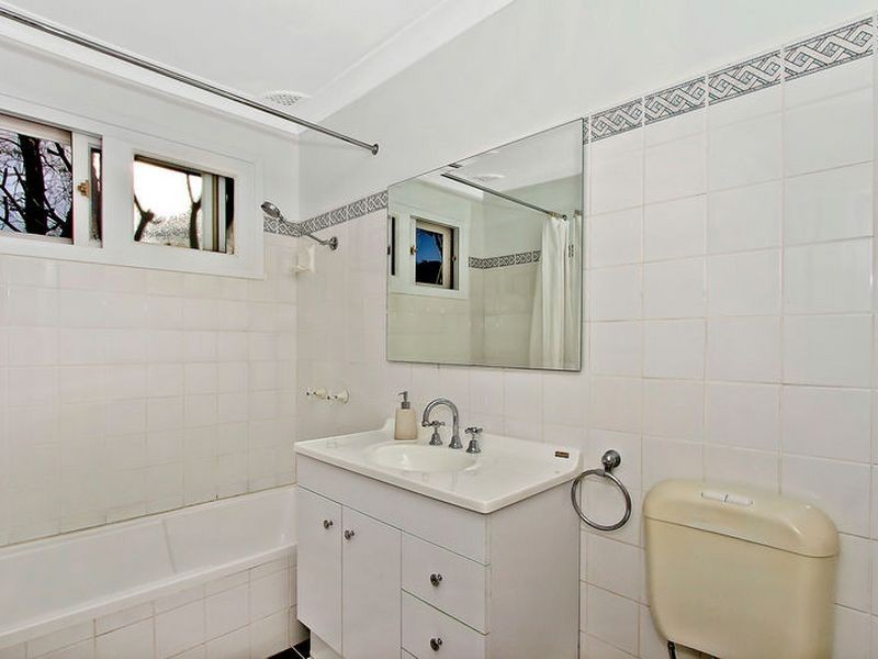 15 Sunshine Drive, Point Clare NSW 2250