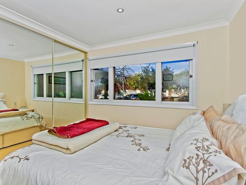 15 Sunshine Drive, Point Clare NSW 2250