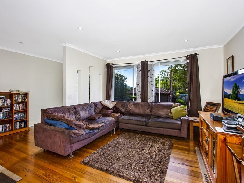 5 Camden Close, Point Clare NSW 2250