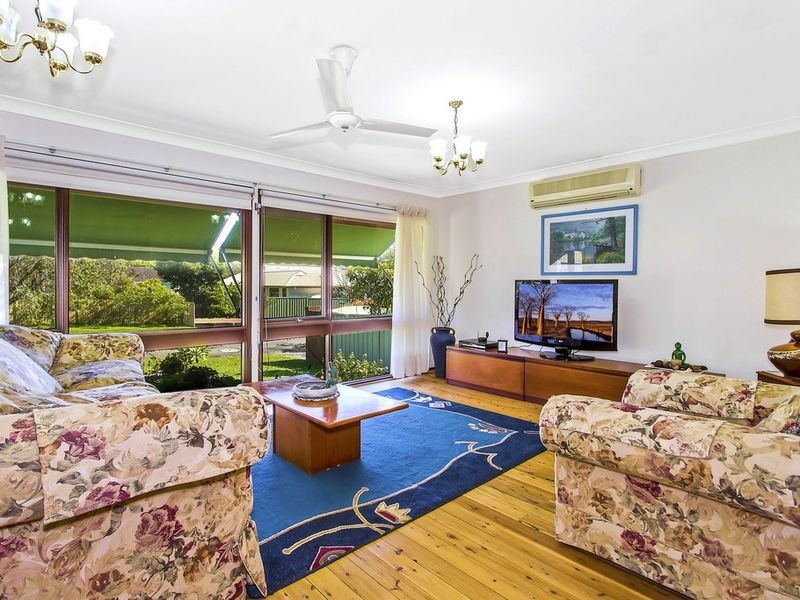 3 Waterside Close, Point Clare NSW 2250
