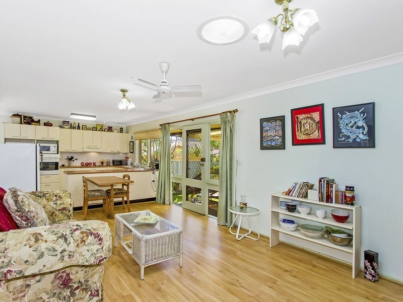 3 Waterside Close, Point Clare NSW 2250