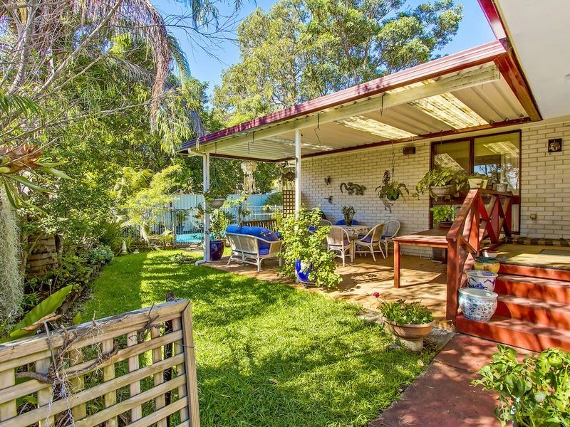 3 Waterside Close, Point Clare NSW 2250