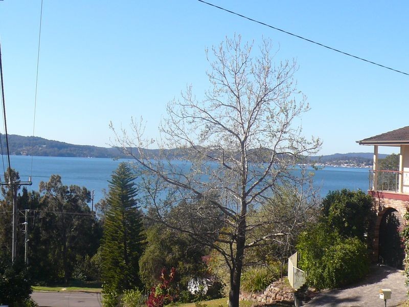 8 Sandstone Crescent, Tascott NSW 2250