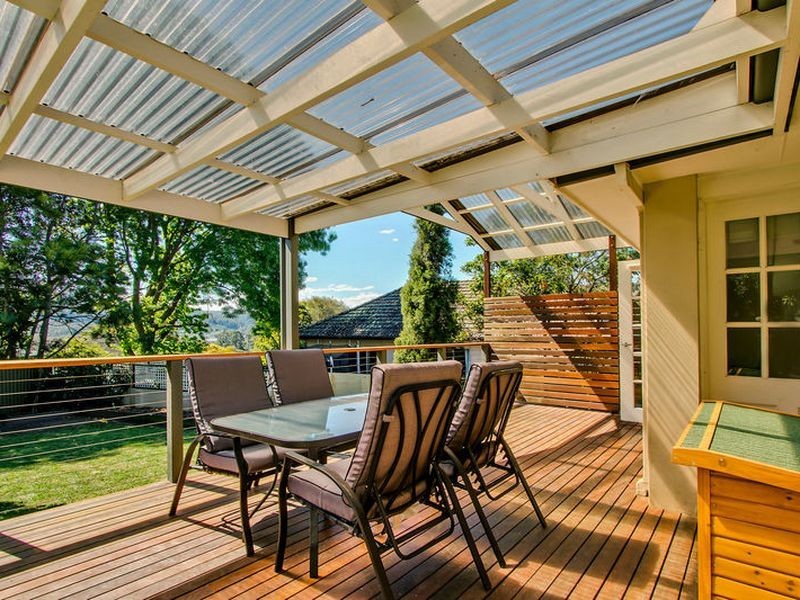 2 Northwind Avenue, Point Clare NSW 2250