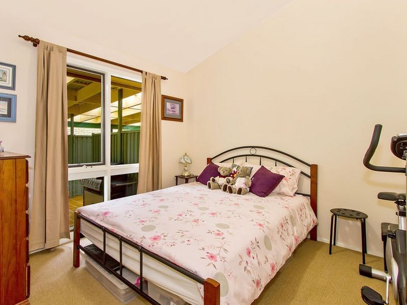 43 Blue Waters Parade, Tascott NSW 2250