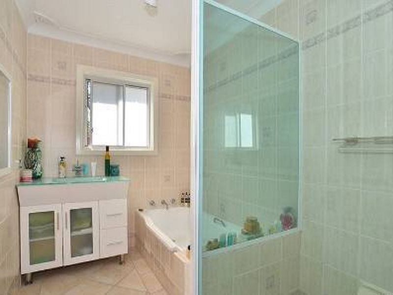 102 Taylor Street, Woy Woy Bay NSW 2256