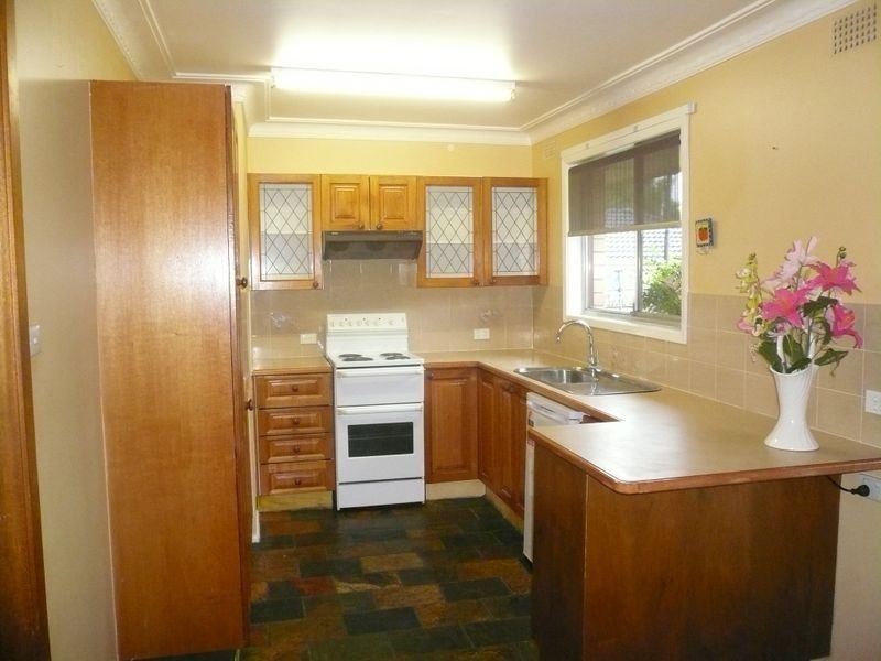 22 Golden Avenue, Point Clare NSW 2250