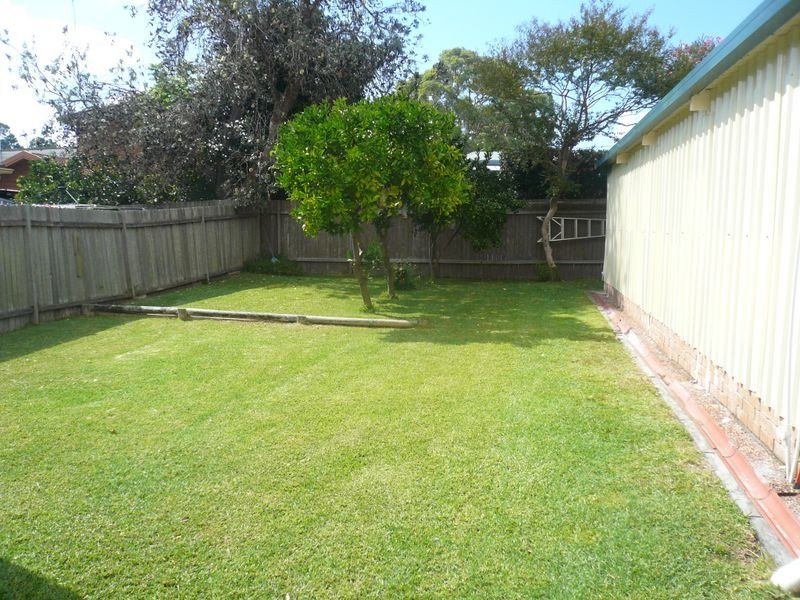 22 Golden Avenue, Point Clare NSW 2250