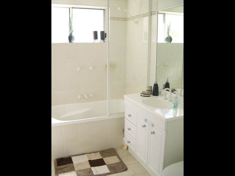 4/5-7 Broadwater Street, Point Clare NSW 2250