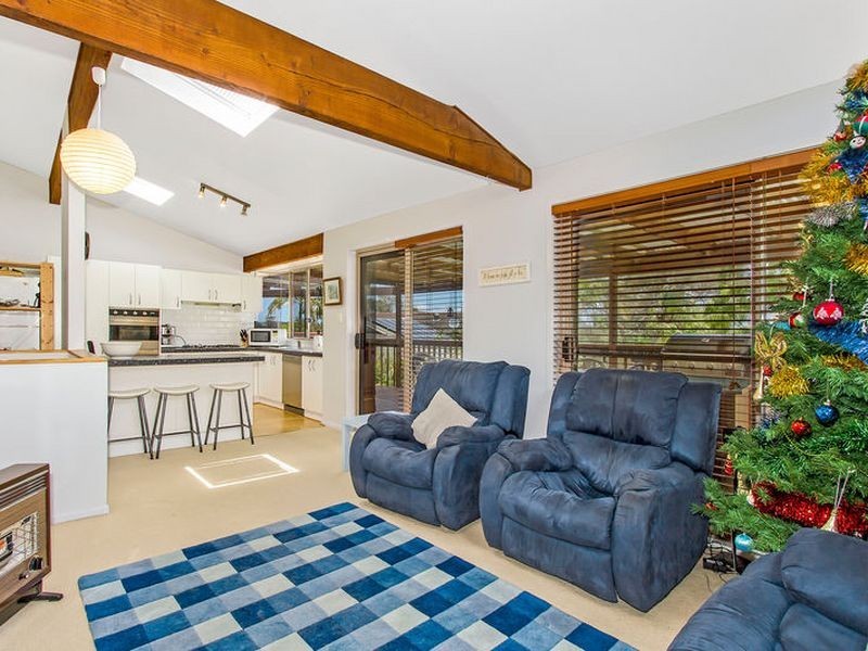 13 Barclay Close, Kariong NSW 2250