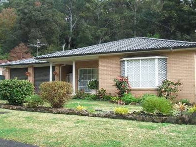 14 Robson Close, Point Clare NSW 2250