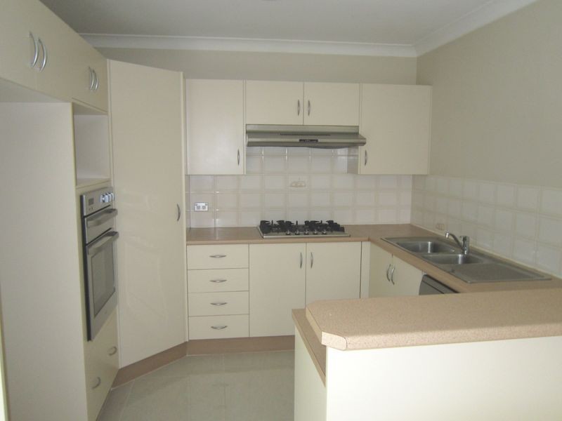 3 Wixstead Close, Point Clare NSW 2250