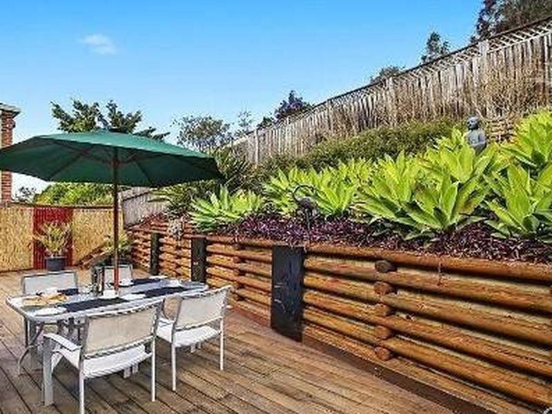 3 Wixstead Close, Point Clare NSW 2250