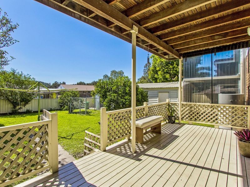 3 Welwyn Grove, Point Clare NSW 2250