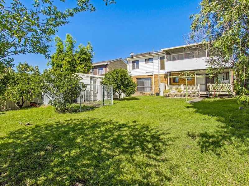 3 Welwyn Grove, Point Clare NSW 2250